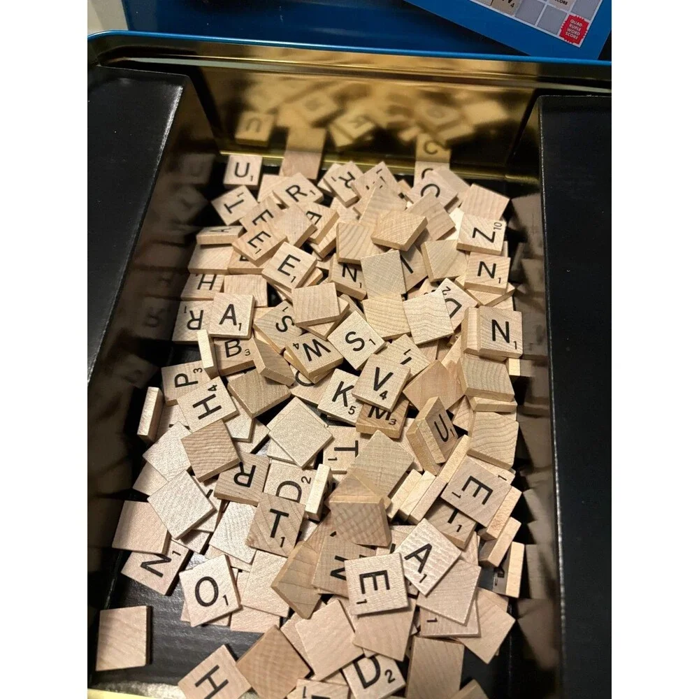 Super Scrabble COMPLETE Winning Moves 2004 Crossword Word More Spaces Tiles